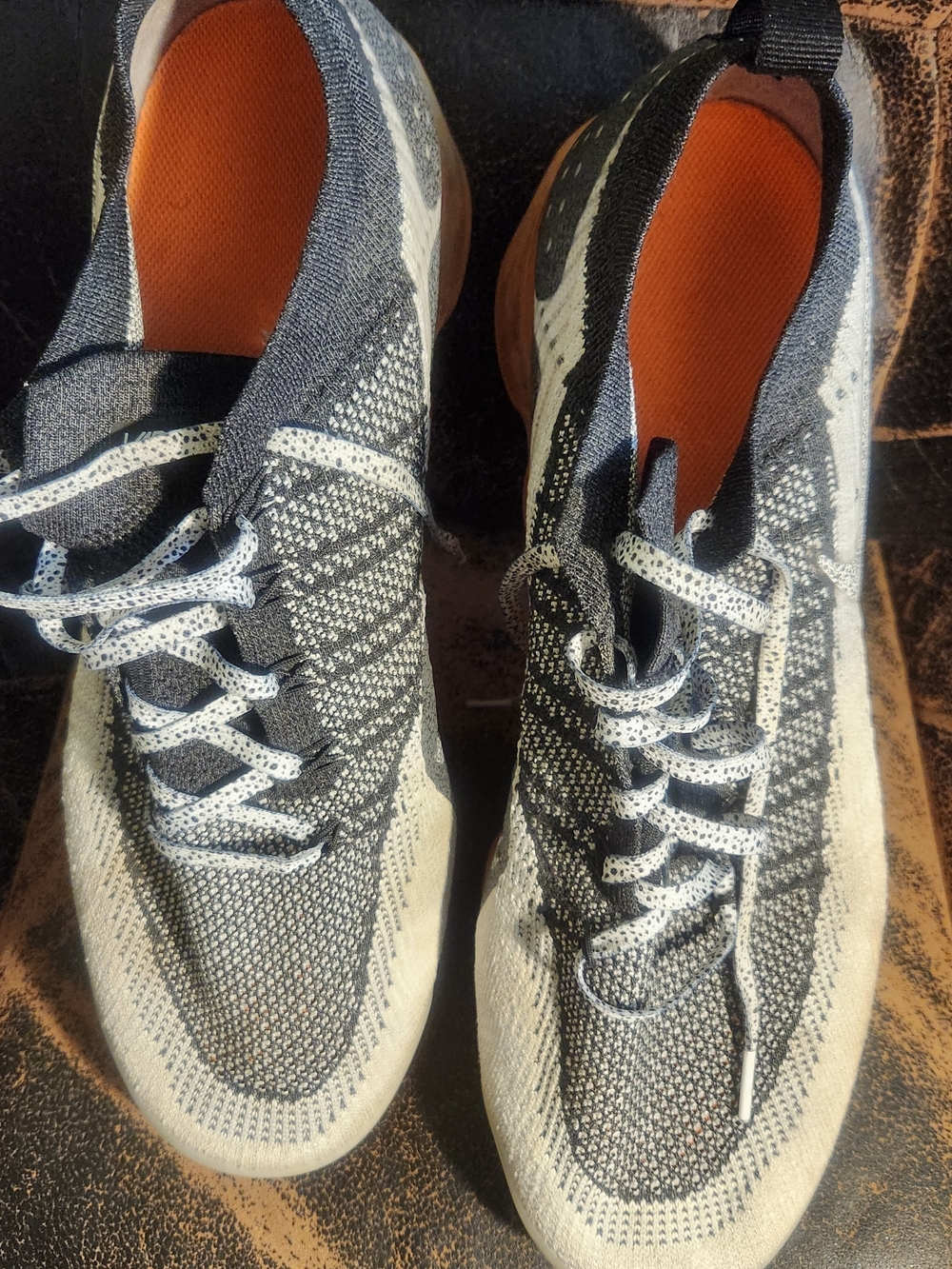 Nike VIPORMAX Lightweight Knit Sneakers